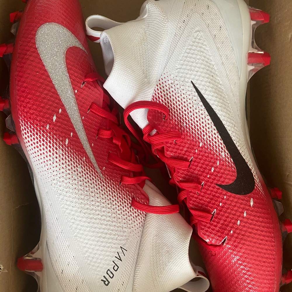 Nike vapor untouchable pro 3 football cleats